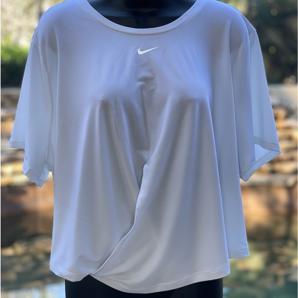 NIKE LUXE‎ TWIST CROP TOP (1X) DJ6756-100 WHITE